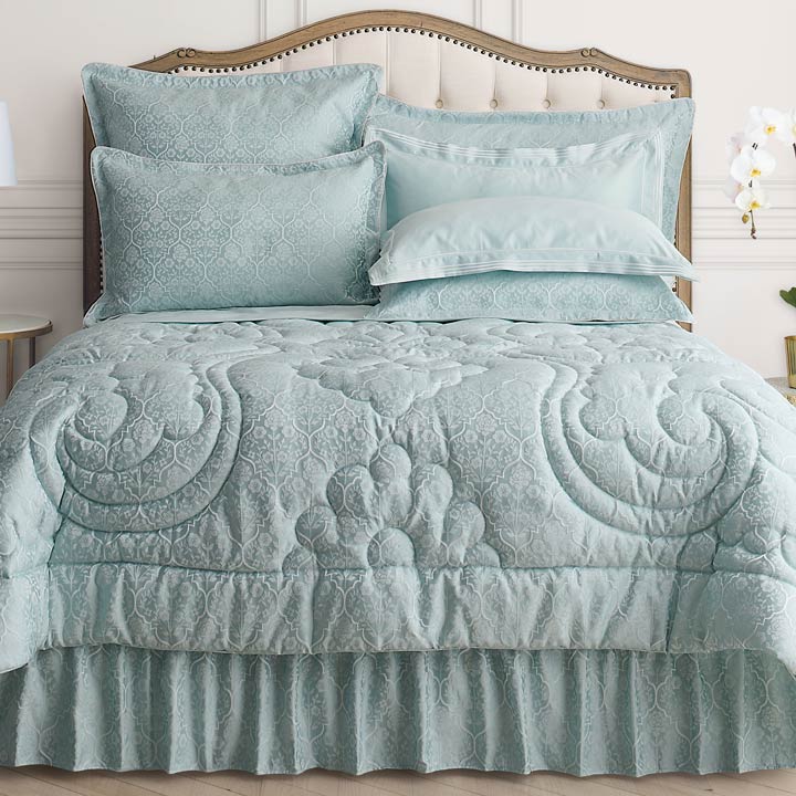 Pres Les Ariana Emperor Comforter Bedding Sets